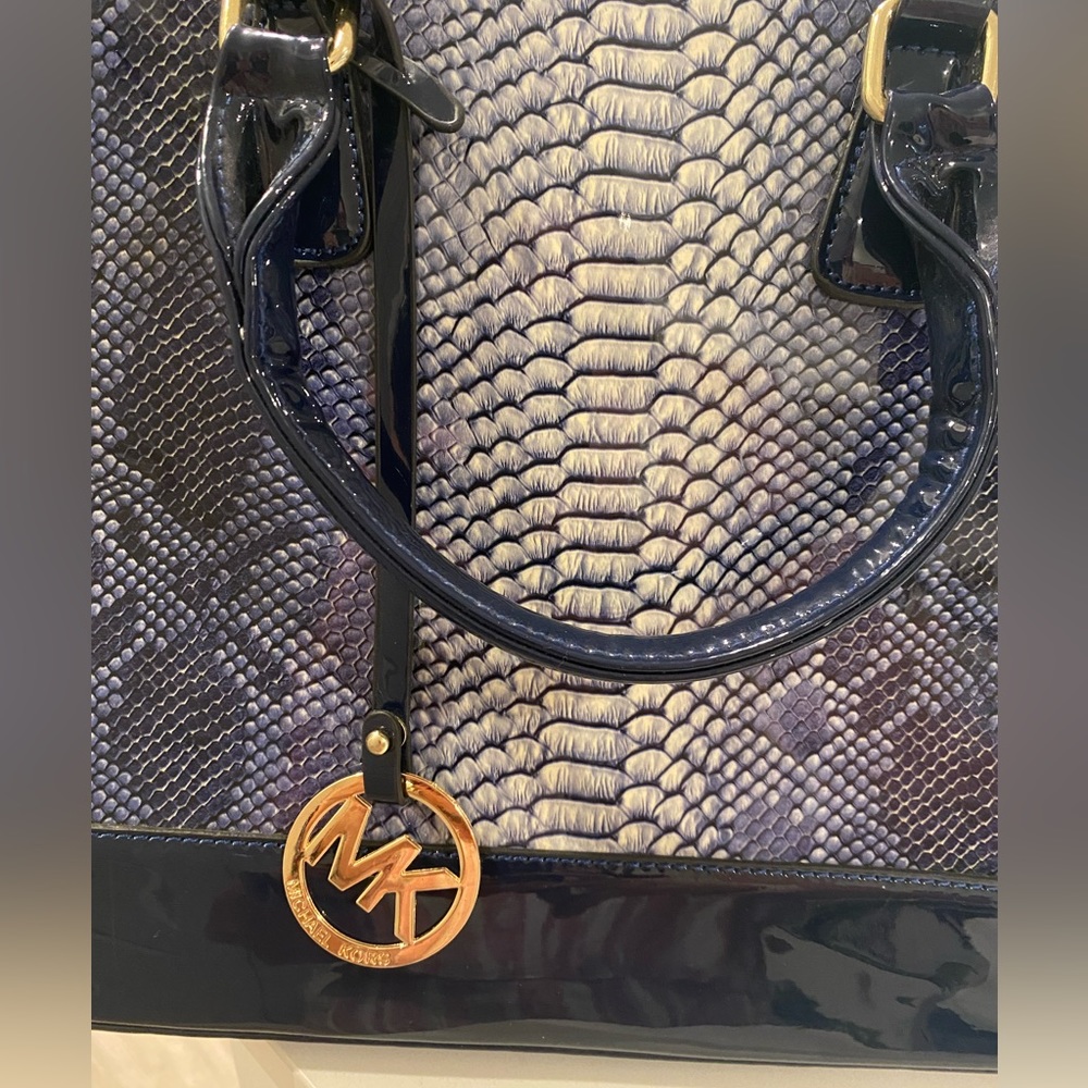 Michael Kors Stunning Dome Bag - Picture 2 of 13